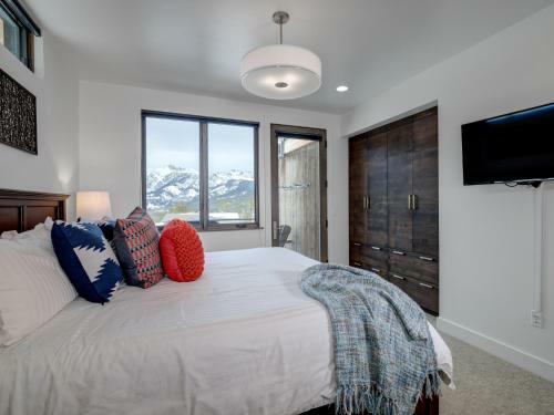 Silvertip Cabins By Big Sky Vacation Rentals