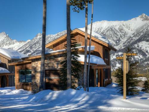 Silvertip Cabins By Big Sky Vacation Rentals