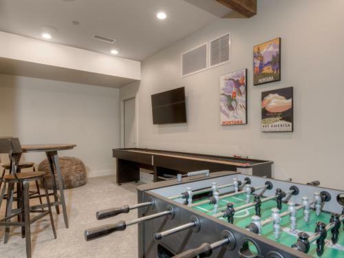 Silvertip Cabins By Big Sky Vacation Rentals
