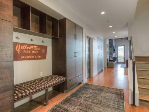 Silvertip Cabins By Big Sky Vacation Rentals