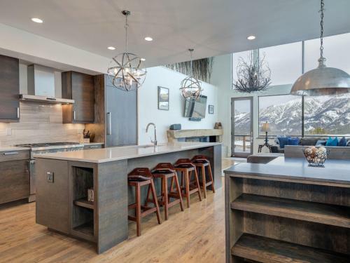 Silvertip Cabins By Big Sky Vacation Rentals
