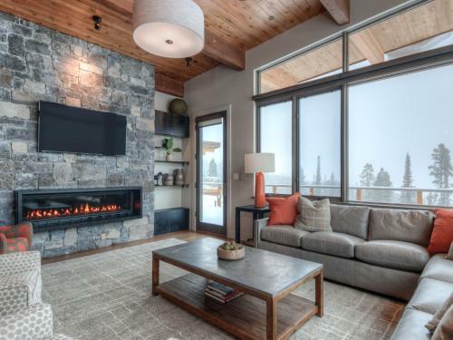 Silvertip Cabins By Big Sky Vacation Rentals