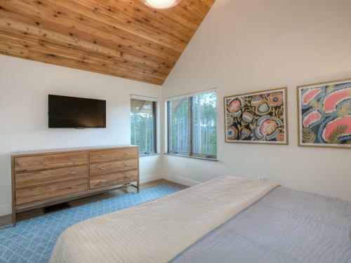Silvertip Cabins By Big Sky Vacation Rentals