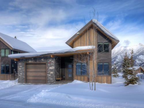 Silvertip Cabins By Big Sky Vacation Rentals