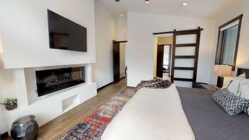 Speaking Eagle Lodge By Big Sky Vacation Rentals