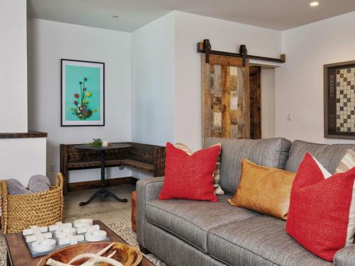 Spotted Eagle Lodge By Big Sky Vacation Rentals