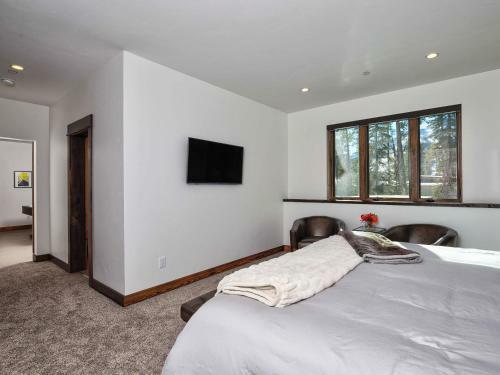 Spotted Eagle Lodge By Big Sky Vacation Rentals