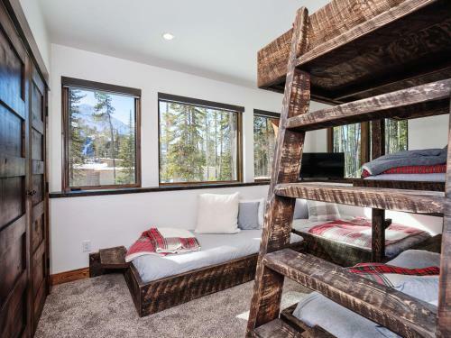 Spotted Eagle Lodge By Big Sky Vacation Rentals