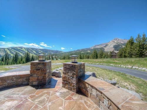 White Grass Lodge By Big Sky Vacation Rentals