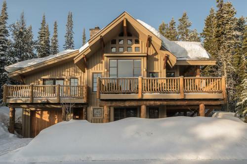 Moonlight Mountain Home | 2 Lower Mountain Road