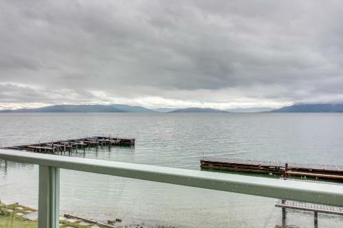Apartamento Many Springs Lakefront Condo #221