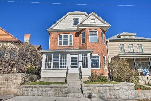 Elegant Butte Getaway - Walk To Historic Uptown!