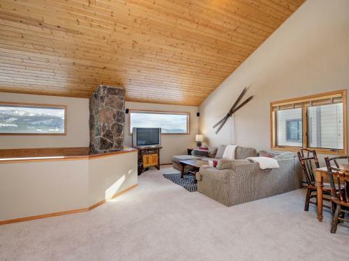 Beaverhead Condos By Big Sky Vacation Rentals