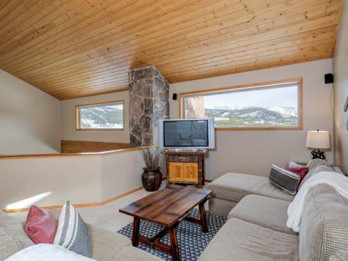 Beaverhead Condos By Big Sky Vacation Rentals