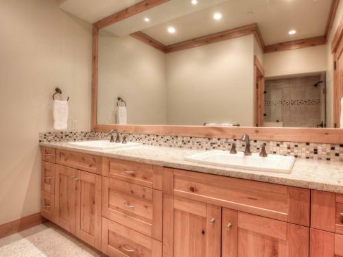 Beaverhead Condos By Big Sky Vacation Rentals