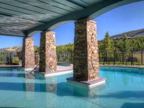 Moonlight Penthouse By Big Sky Vacation Rentals