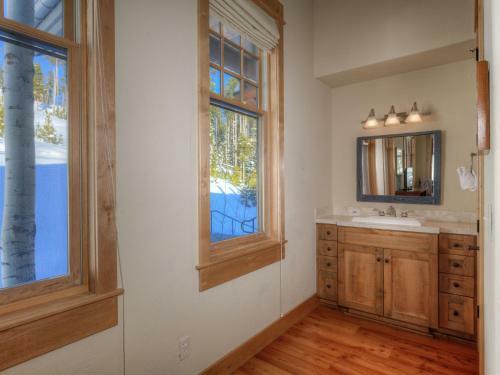 Moonlight Penthouse By Big Sky Vacation Rentals