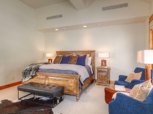 Moonlight Penthouse By Big Sky Vacation Rentals
