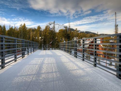 Powder Ridge 5br Cabins By Big Sky Vacation Rentals
