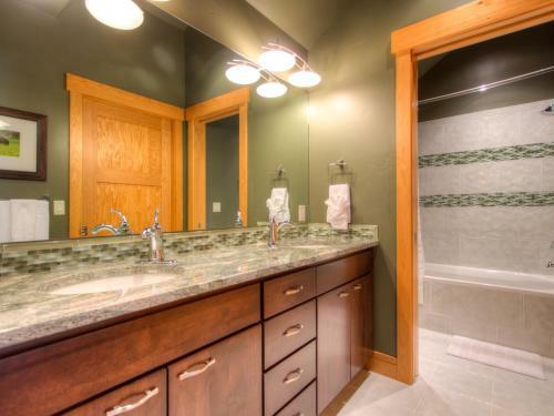 Swift Bear Chalet By Big Sky Vacation Rentals
