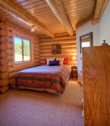 White Otter Cabin By Big Sky Vacation Rentals
