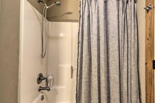 Columbia Falls Private Retreat With Pool Table!