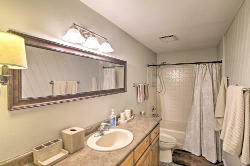 Luxury Retreat With Sauna 6 Mi To Ski Resort!