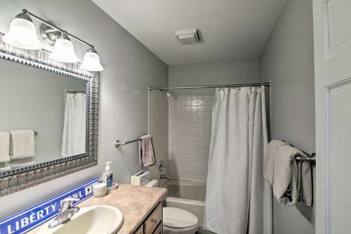 Luxury Retreat With Sauna 6 Mi To Ski Resort!