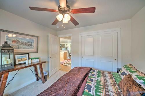 Rustic Ennis Townhome With Balcony - Walk To Downtown