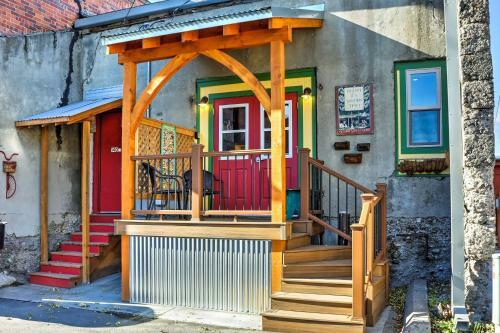 Walkable Studio Apartment In Downtown Livingston!