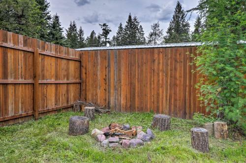 Hungry Horse Cabin With Patio And Fire Pit-near Glacier