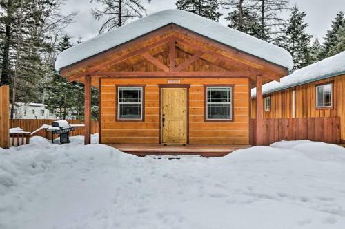 Hungry Horse Cabin With Patio And Fire Pit-near Glacier