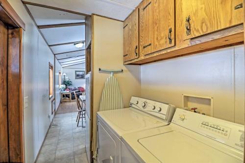 Columbia Falls Cottage With Deck And Grill!