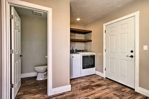 Spacious Home With Hot Tub, About 3 Mi To Giant Springs!