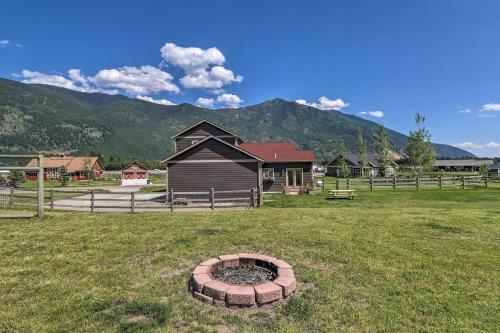Rustic Glacier Gem With Mountain Views And Patio