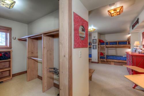 Leaf Lodge By Big Sky Vacation Rentals