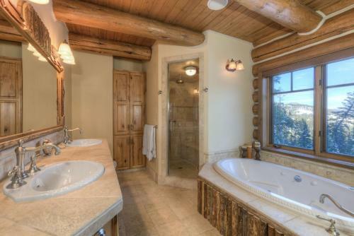 Leaf Lodge By Big Sky Vacation Rentals