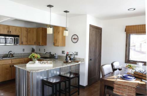 The Lovely Trout House On The Yellowstone River