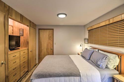 Flathead Lake Waterfront Cabin With Dock, Kayaks