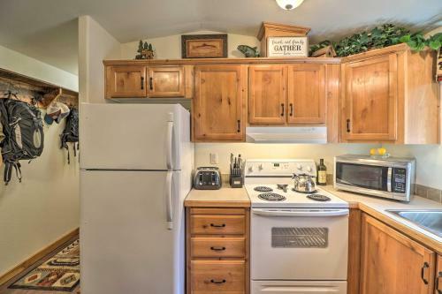 Home Located Inside Gnp At Apgar Village!