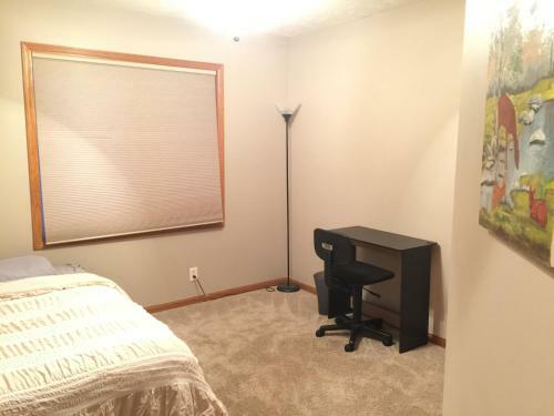 4 Bdrm Home @ Zoo, Unmc, Downtown, Uno