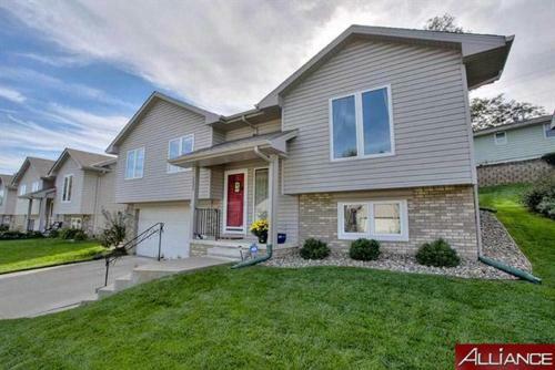 4 Bdrm Home @ Zoo, Unmc, Downtown, Uno