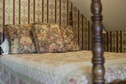 Bed & Breakfast Prairie Creek Inn