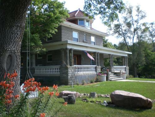 Bed & Breakfast Prairie Creek Inn