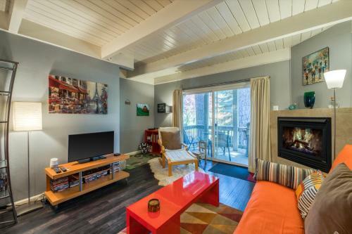 The Cozy Downtime Condo