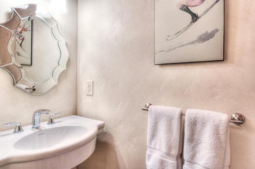 Crystal Shores Villa