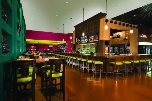Mgm Grand Hotel & Casino By Suiteness