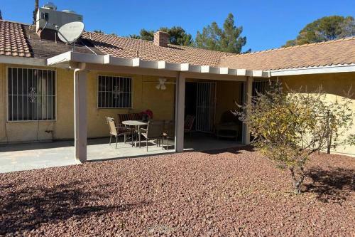 3 Bedroom 11 Sleep House