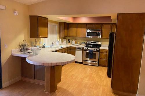 3 Bedroom 11 Sleep House