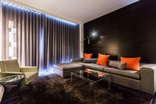 Hotel The Palms Place By Orgoto